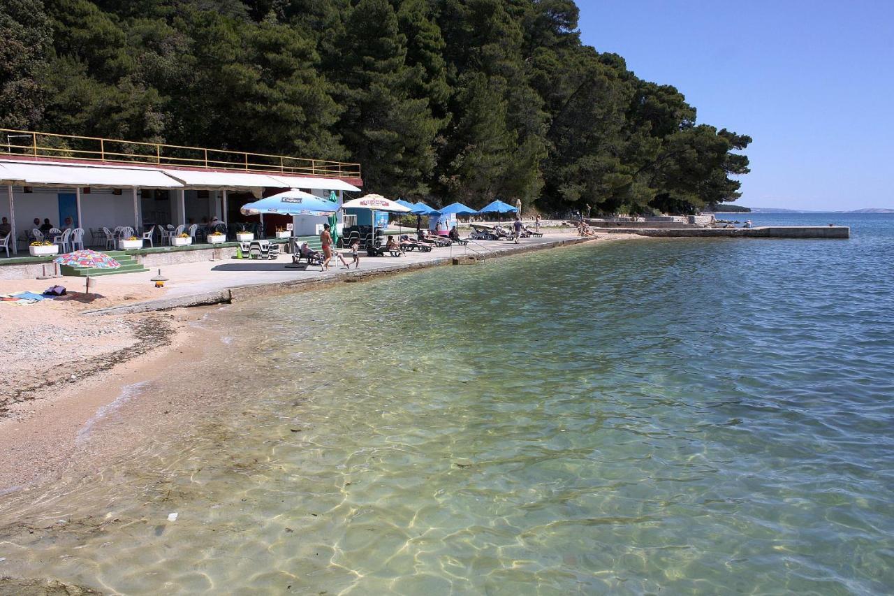 Apartments And Rooms By The Sea Palit, Rab - 5010 Экстерьер фото
