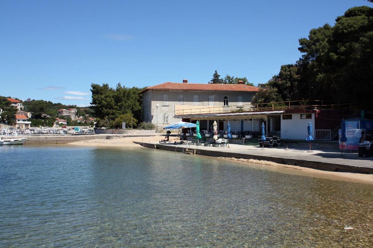 Apartments And Rooms By The Sea Palit, Rab - 5010 Экстерьер фото