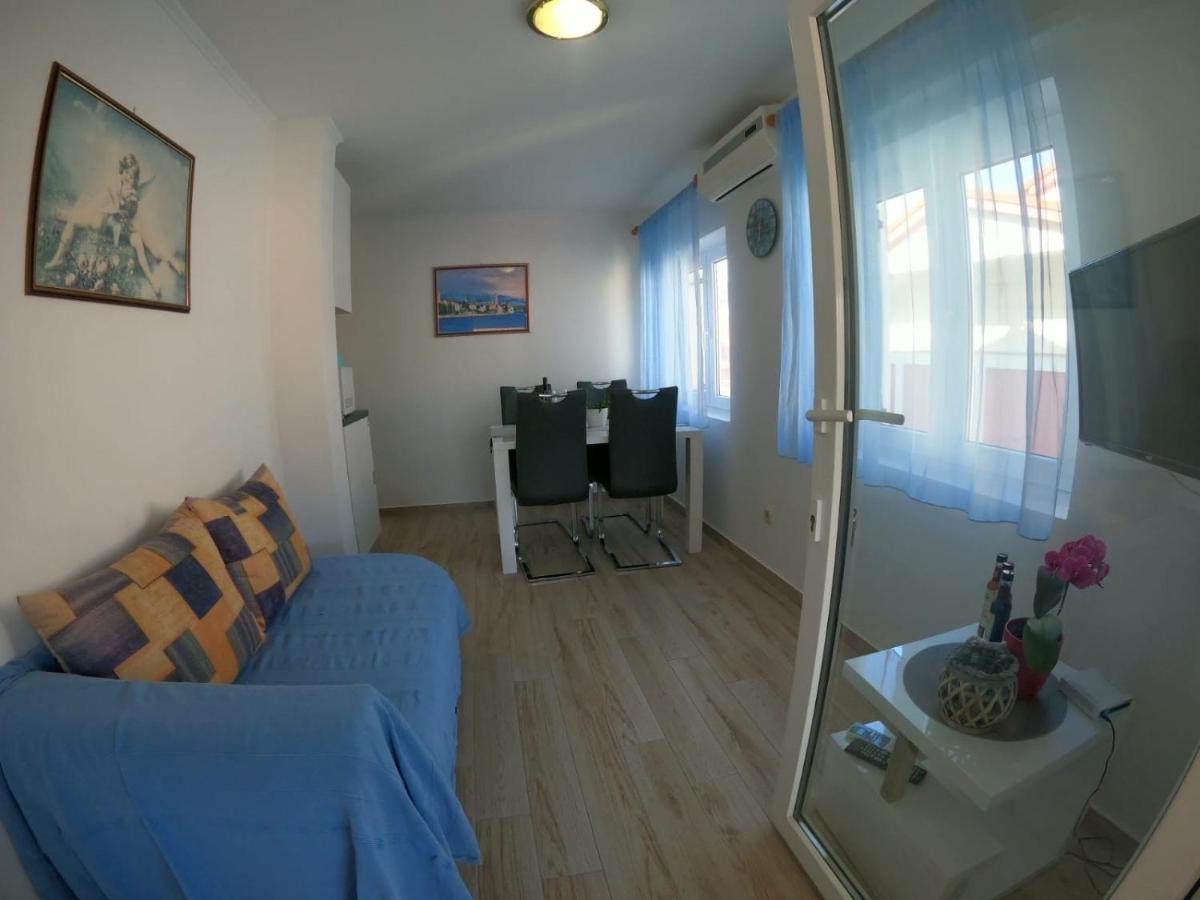 Apartments And Rooms By The Sea Palit, Rab - 5010 Экстерьер фото